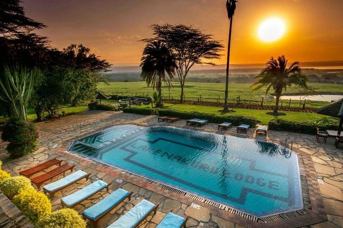 4 Days Masai Mara & Lake Nakuru Lodge Safari - Private safari benefits and road-time realities