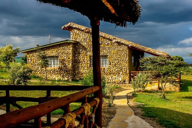 7 Days Private 4 star lodges Safari by LandCruiser from Nairobi - Day 5: Mount Kilimanjaro comes into view