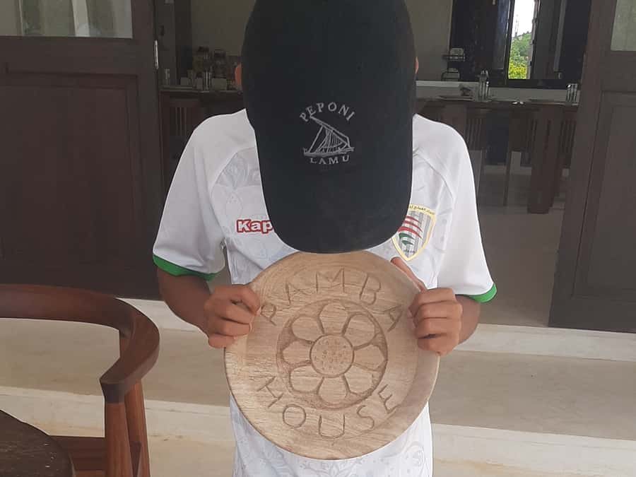 Beginner Swahili Woodcarving Classes with Woman Woodcarver - Why the private format changes the experience