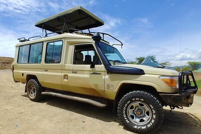 Car Hire in Nairobi - A private vehicle instead of a fixed sightseeing bus