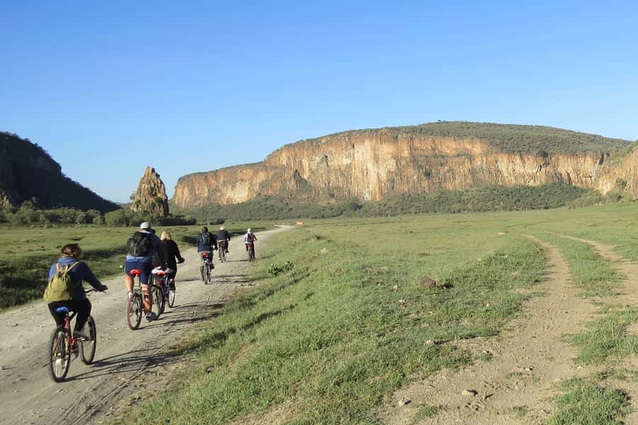 Day Trip: Hell's Gate Bike Ride & Lake Naivasha Boat Ride - The Early Nairobi Pickup and Great Rift Valley Drive