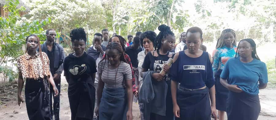 Diani Beach: Kaya Kinondo cultural and nature experience - Starting with the 15-minute Visitor Centre briefing