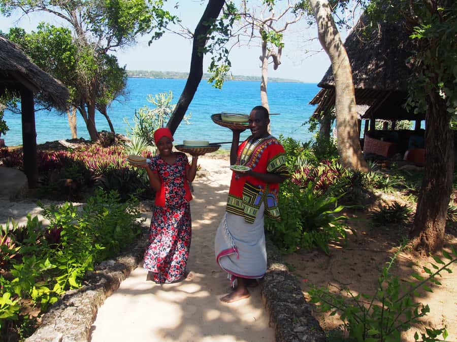 Diani Beach: Kisite Marine Park Dhow & Snorkeling with Lunch - Key points to know before you book
