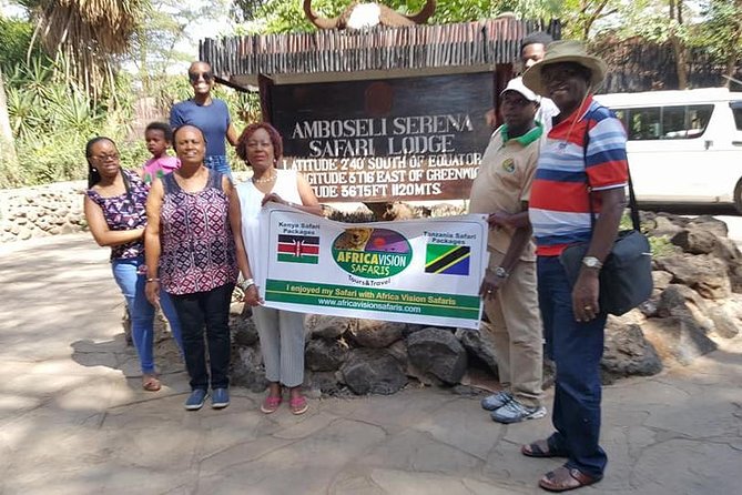 Family & Friends safari Full package . - A Kenya family trip with wildlife first, beach later