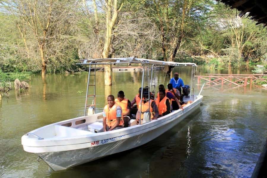 From Nairobi: 2-Day Naivasha Safari with Accommodation - Practical preparation for two days