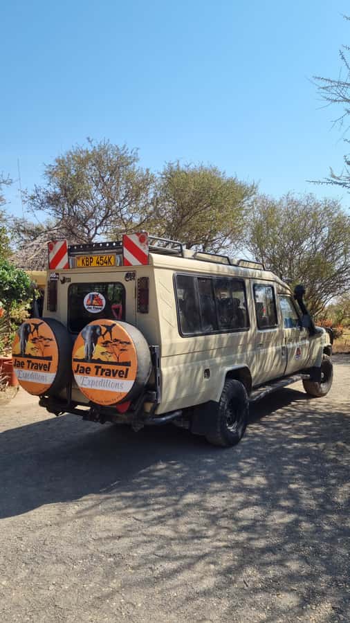 From Nairobi: Maasai Mara 1-Day Safari: AW, Lunch & Pickup - Entering Maasai Mara for the first game drive