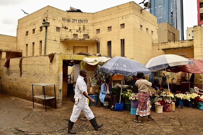 Full Day Nairobi Cultural and Historical Tour - The Giraffe Centre and Rothschild giraffes
