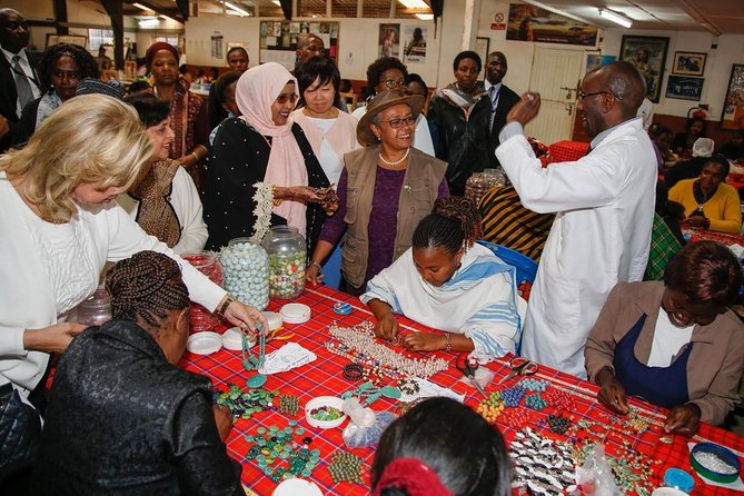 Giraffe Centre, Elephant Orphanage, National Museum & Beads Center - The guides can shape the whole experience