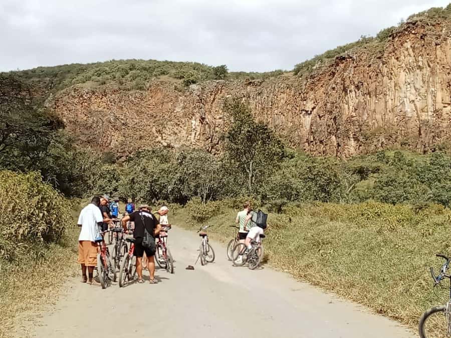 HELLS GATE AND LAKE NAIVASHA DAY TRIP FROM NAIROBI. - Key points at a glance