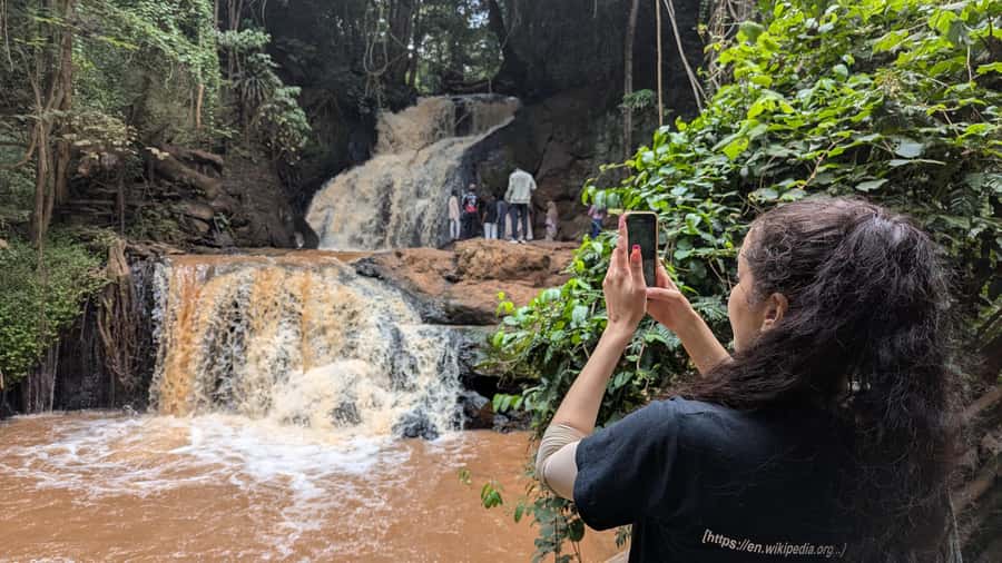 Karura Forest: Walking tour with Nature and Waterfalls. - The caves and their place in Kenyan history