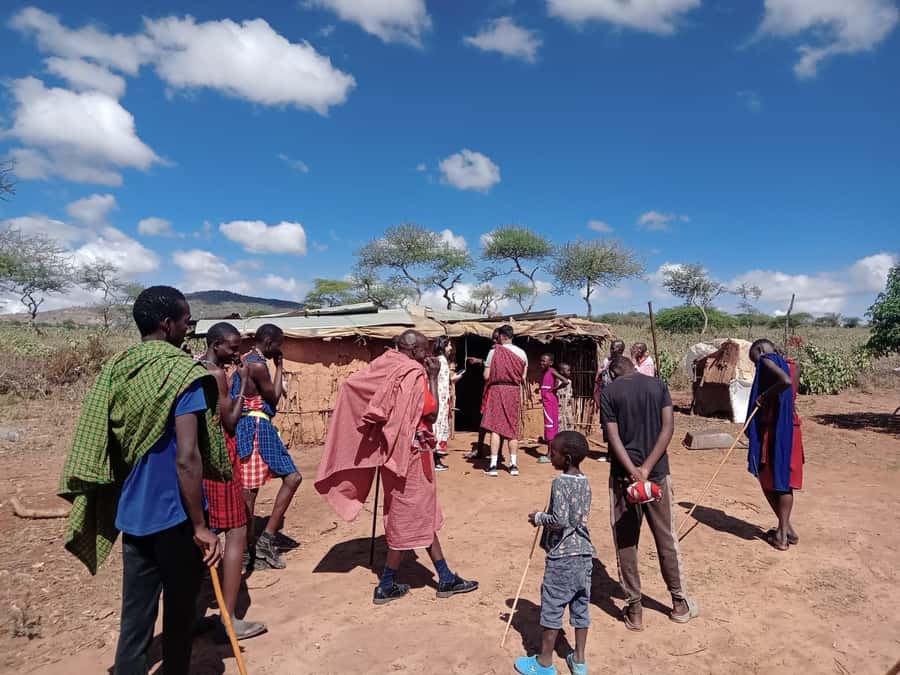 Kenya: Maasai Village Visit with Traditional Dance Show - What the seven-hour day really involves