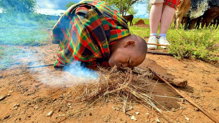 Kenya: Maasai Village Visit with Traditional Dance Show - What to bring for a better visit