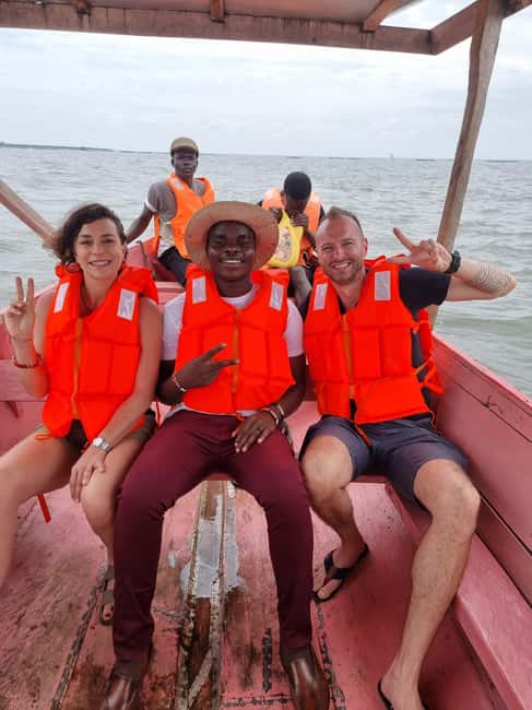 Kisumu Lake Victoria Boat Ride and Hippo Hunt - Seeing Dunga as a Working Fishing Port