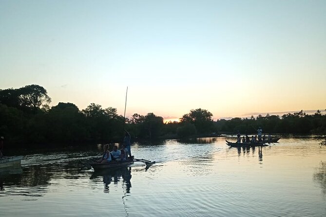 Kongo River Sunset Experience in Canoe - Why the human-powered canoe matters