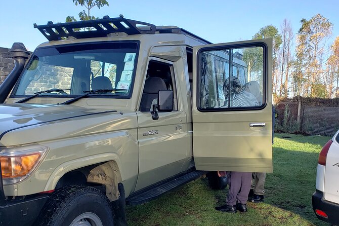Lake Nakuru NP Half-Day Safari - The guide can make the wildlife come alive