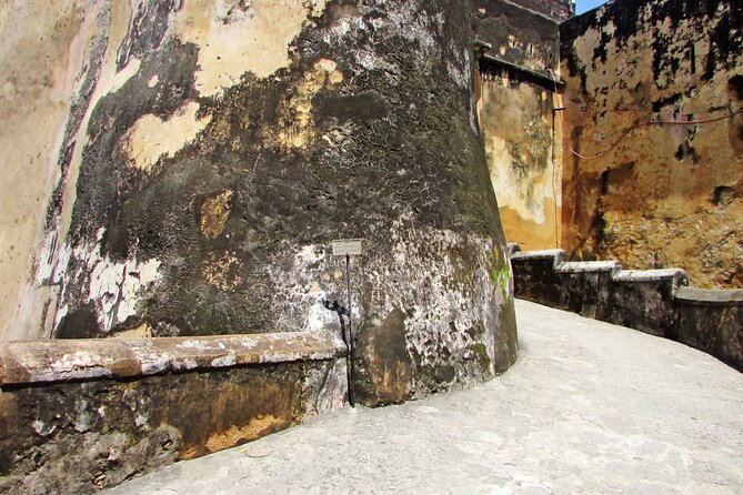Mombasa City Tour - Fort Jesus, Old Town, Spice Town & Craft - Akamba Handicraft and the work behind the souvenir