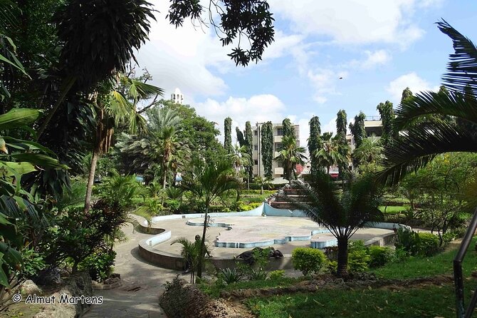 Mombasa Half Day City Tour - Tuk-tuks and matatus are part of the experience