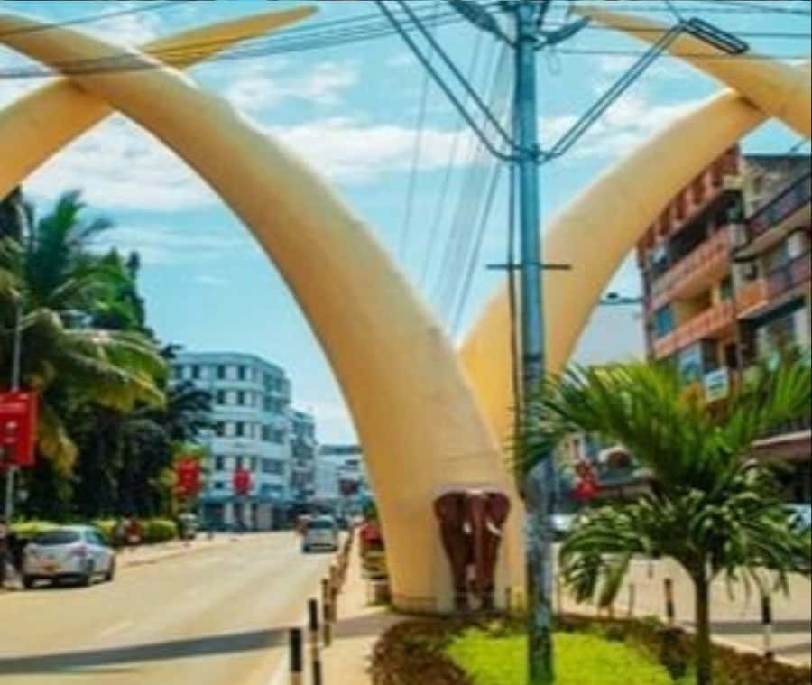 Mombasa: Historical Guided city tour. Old town, Fort Jesus - Mosques, churches, and temples along the way