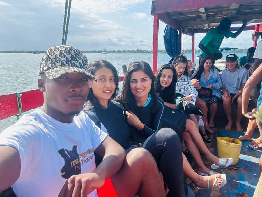 Mombasa walking tour - Old Town lanes and the old port