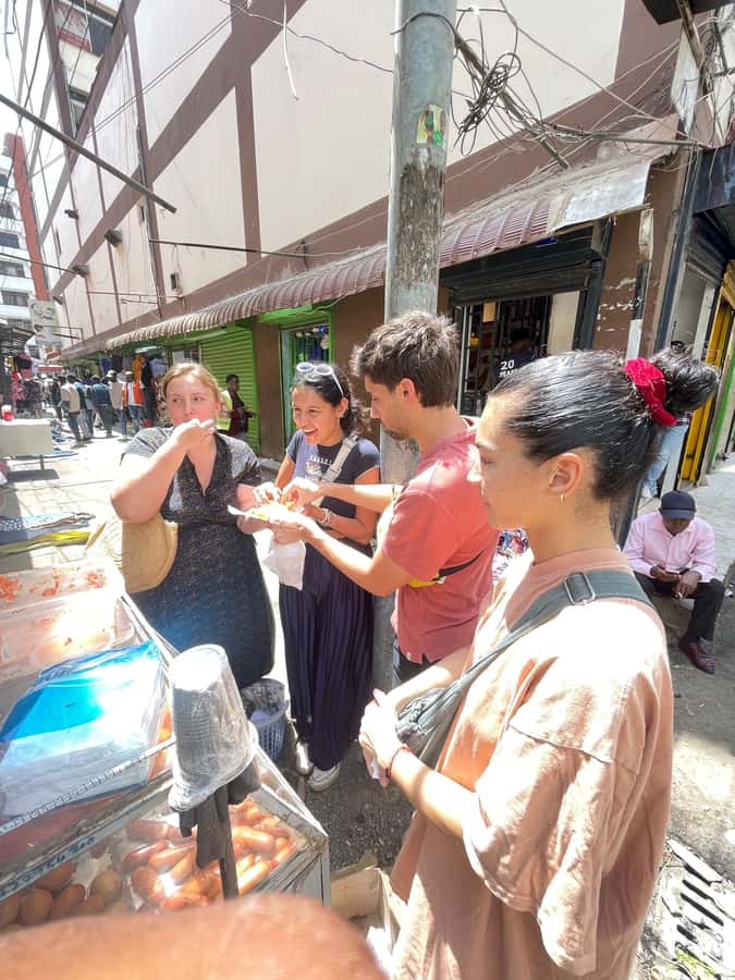 Nairobi: 1 Hour Gastronomic and Street Food tour of Nairobi - First stop: a 10-minute Nairobi food market visit