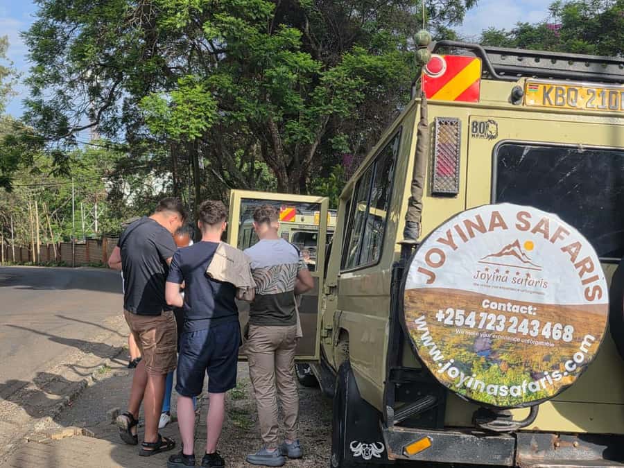 Nairobi: 3-Days 2-Nights Maasai Mara Group Safari in 4x4 - Day 1: From Nairobi to the Great Rift Valley