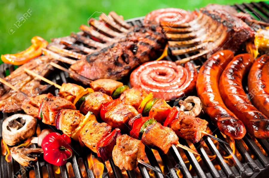 Nairobi: Cabaret Show with Dinner at Safari Park Hotel - Key points to know before booking