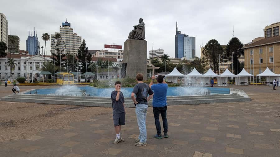 Nairobi City: Walking tour with Lifestyle and History. - City Market: crafts, food, and bargaining