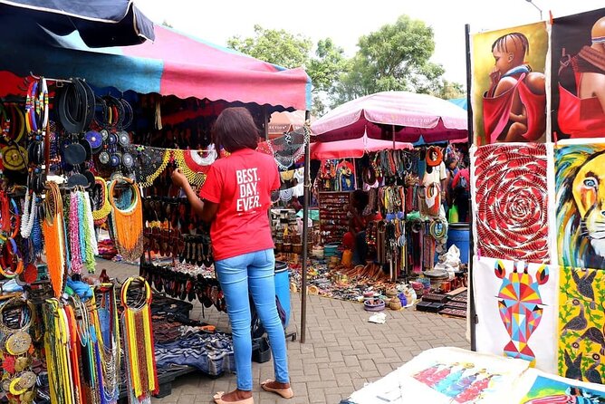 Nairobi City Walking Tour with Traditional Kenyan Lunch - Uhuru Park and the first view of the capital