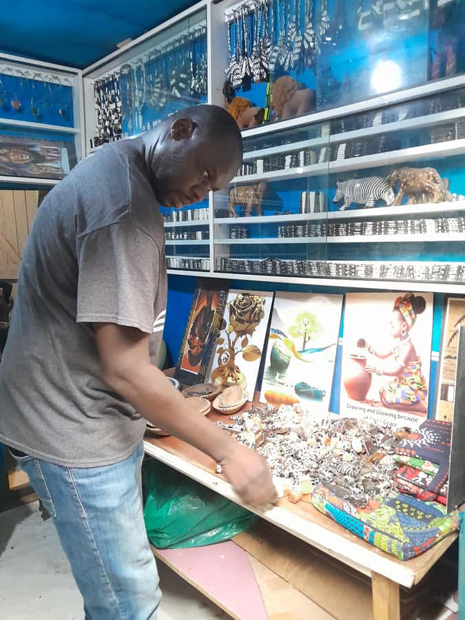 Nairobi: Explore Maasai Market for Unique Souvenirs - What $10 buys you in practical value