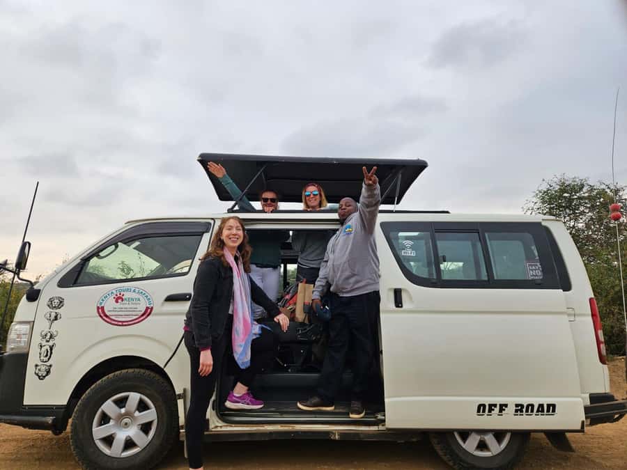 Nairobi: Giraffe Center, Elephant Orphanage, and Beads Tour - Why this Nairobi half-day tour works