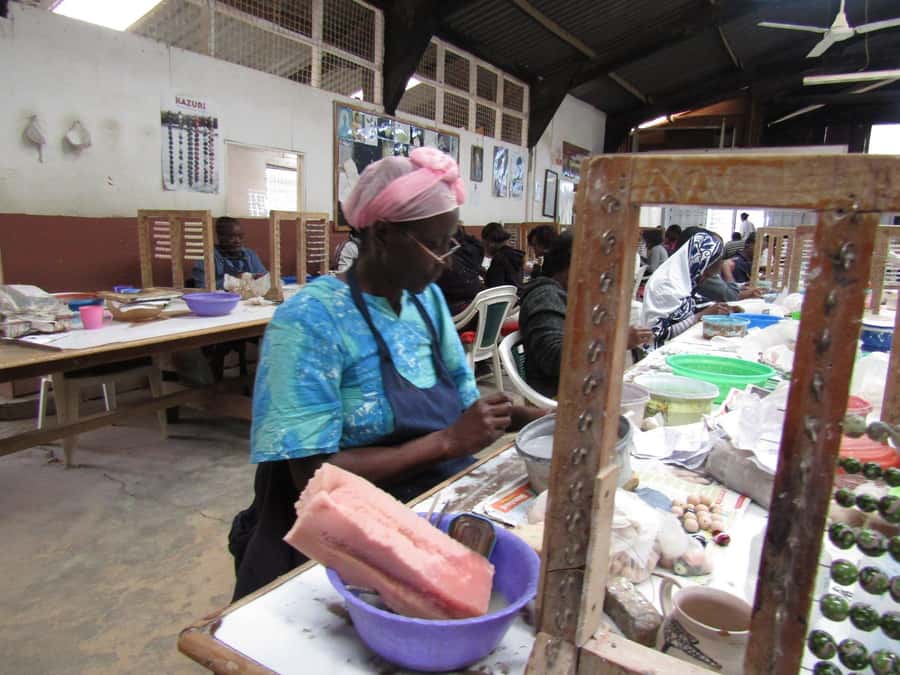 Nairobi Giraffe Center Tour with Karen Blixen & Kobe Beads" - Practical advice before you go