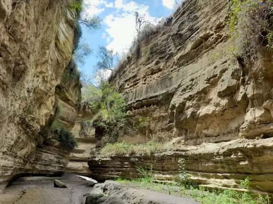 Nairobi: Hell's Gate National Park and Lake Naivasha Tour - Great Rift Valley views on the drive from Nairobi