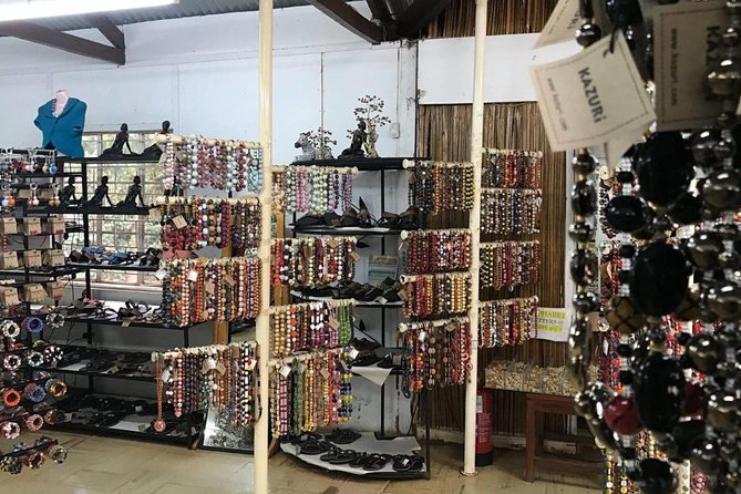 Nairobi Highlights: Karen Blixen, Beads Factory & Giraffe Center Day Tour - What the $95 price really covers