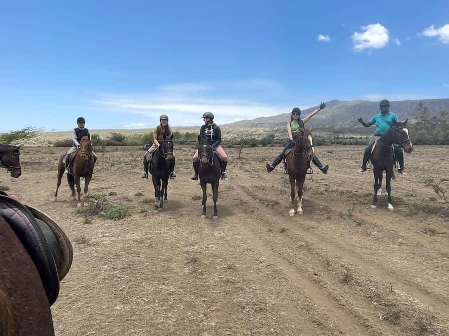 Nairobi: Horseback Riding Tour Through Maize Plantation - Horses, helmets, and the stable team