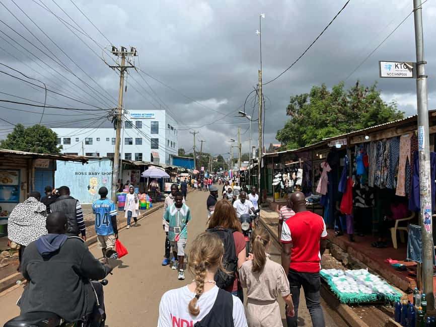 Nairobi: Kibera Slum Tour with Local Social Entrepreneurs - A children’s home and the question of responsible visits