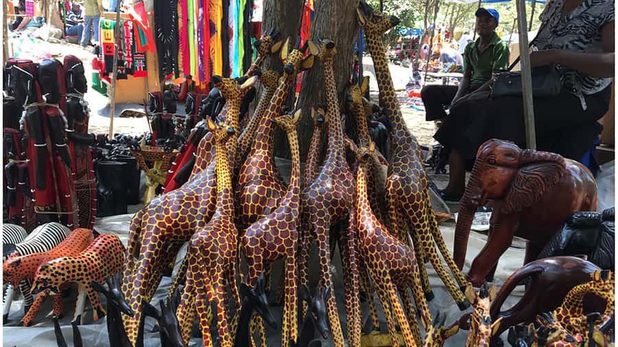 Nairobi: National Park, Elephant Orphanage & Giraffe Center - Kazuri Beads and leather work from raw materials
