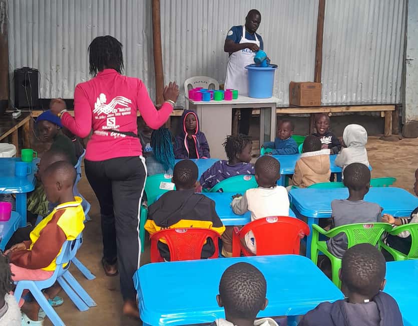 Nairobi: Volunteer at KCOOP Children’s Centre in Kibera Slum - Reading, tutoring, and creative activities
