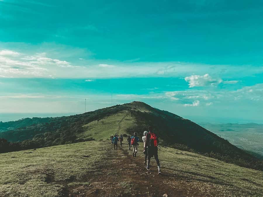 Ngong Hills: Private Hiking Tour - Lunch, entrance fees, and the real cost