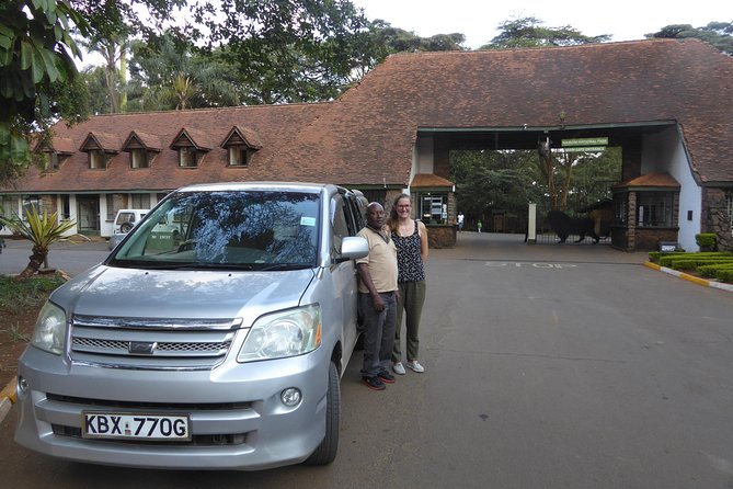 Olpejeta conservancy Day tour - Standing on the equator in Nanyuki