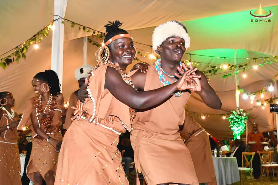Rent A Local - City walks, views, and a traditional dance show