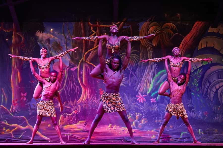 Safari Park Hotel Show & Dinner Experience In Nairobi Tour - A late-night cabaret at Safari Park Hotel