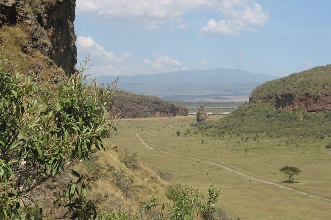 Small Group Budget Tour to Hells Gate National Park and Lake Naivasha Boat Ride - What the $57 price really covers