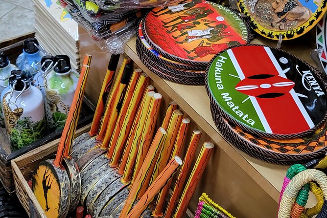 Souvenir Crafts, Fabric Shopping & Hair Braiding & City Tour - Optional hair braiding at a local salon