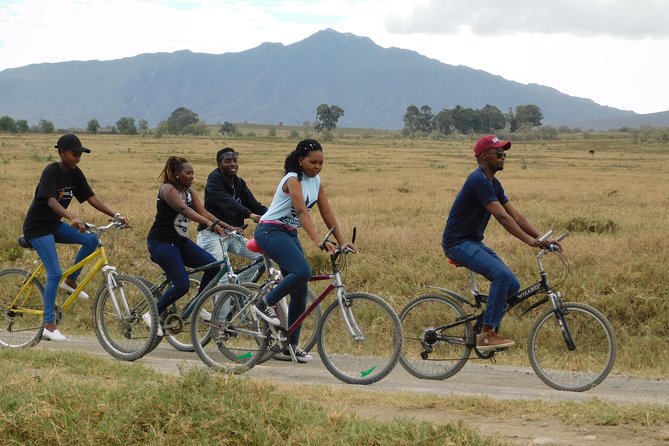 The Great Rift Valley Tour - L Bogoria, L Nakuru, L Naivasha and Hellsgate NP - Lake Bogoria and the flamingo spectacle