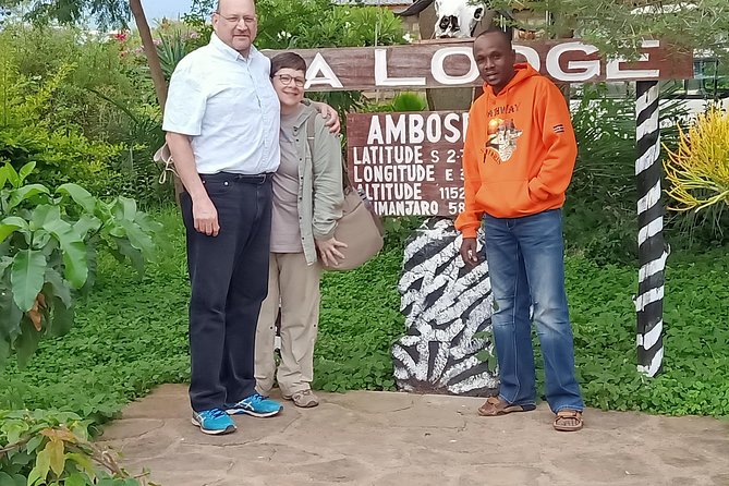 Vegans special safari - Day 6: Lake Nakuru, rhinos, flamingos, and a waterfall